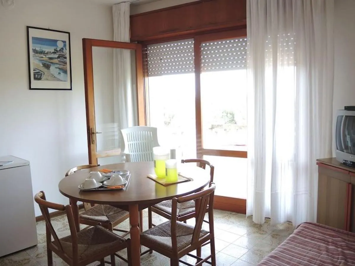 Luminous Flat With Balcony - Beahost Apartment Bibione Italy