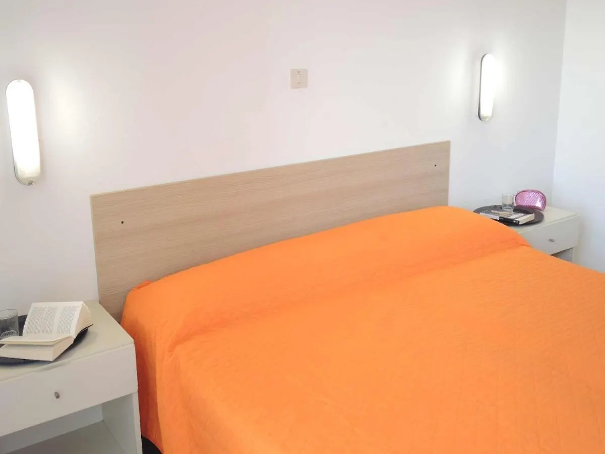 Luminous Flat With Balcony - Beahost Apartment Bibione 0*,  Italy