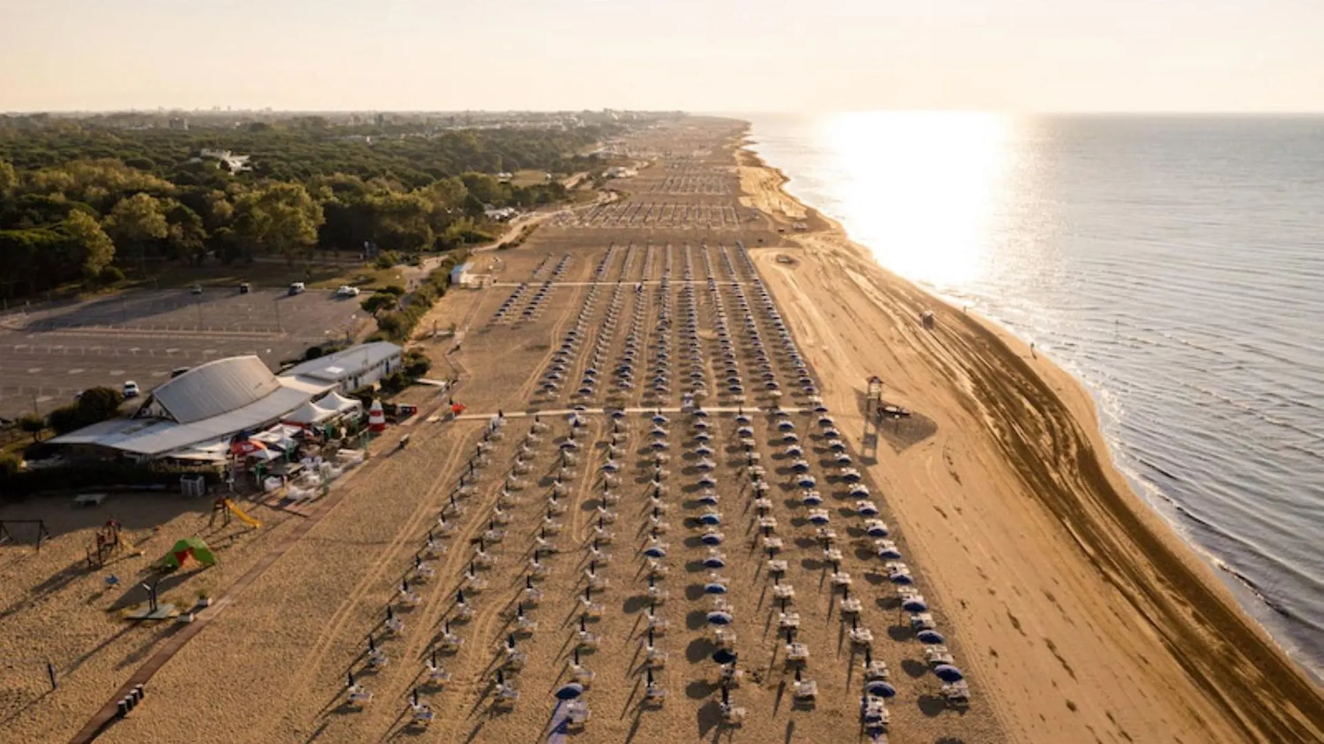Luminous Flat With Balcony - Beahost Apartment Bibione Italy