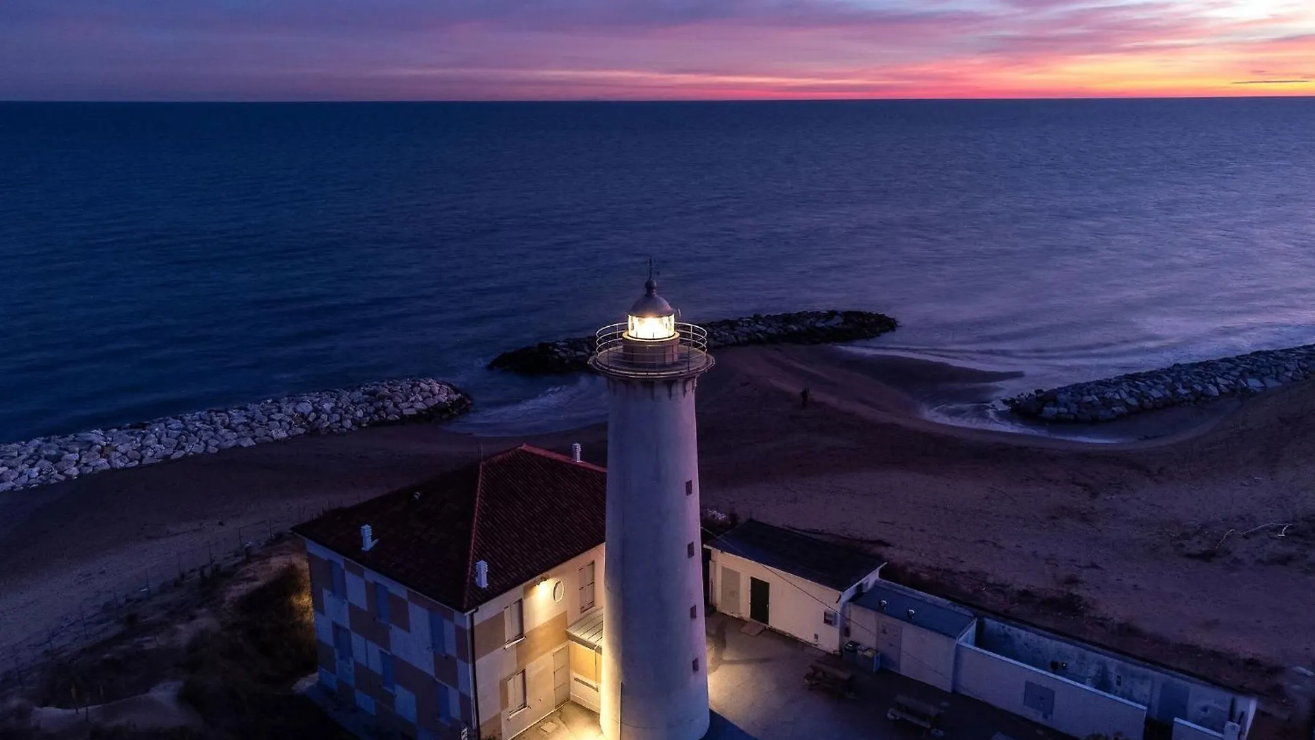 Luminous Flat With Balcony - Beahost Apartment Bibione Italy